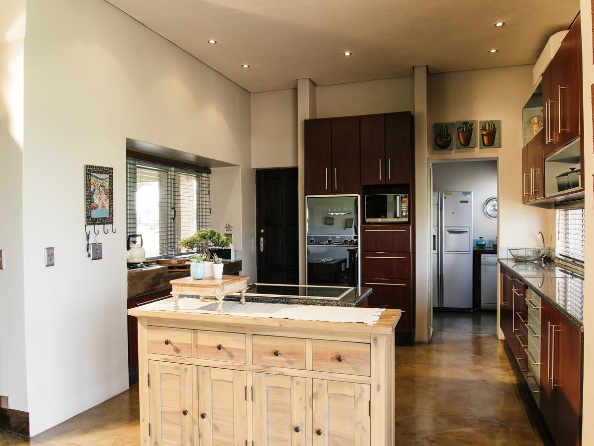 Buffalo Thorn Tree Lodge Swartruggens Εξωτερικό φωτογραφία